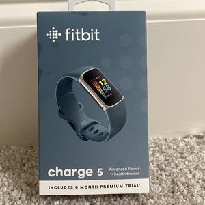 Fitbit charge 5 (NWT)